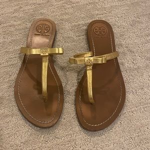 Tory Burch Leighanne Bow Gold Thong Sandal